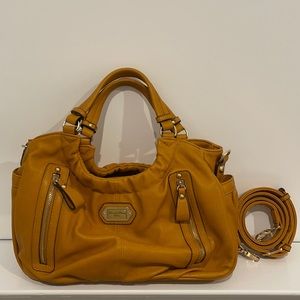 Samantha Thavasa Tote / Shoulder Bag